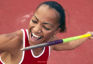 足球直播-CBA球队饮食与住宿条件介绍及球员生活揭秘