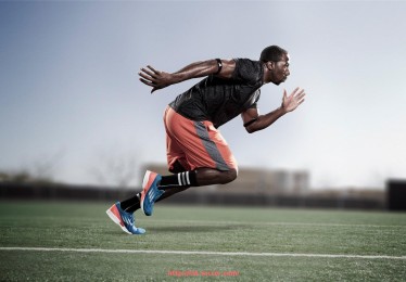 足球直播-世俱杯球衣吸汗性能测试实录：真实测评各大品牌吸湿指数